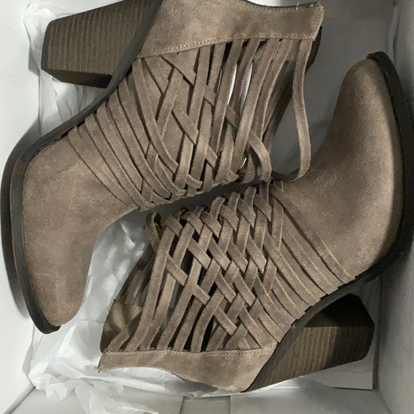 Fergalicious Shoes - Brownish fergalicious boots